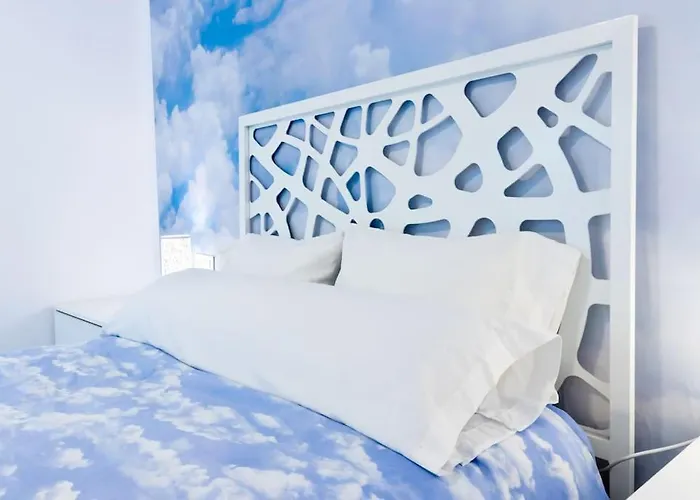 Апартаменти Completo A 5 Minutos Estacion Tren. *