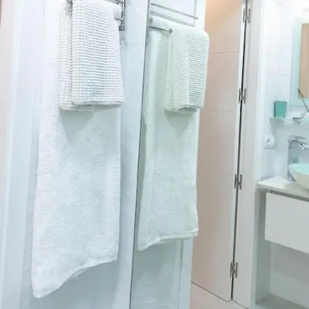 Completo A 5 Minutos Estacion Tren.